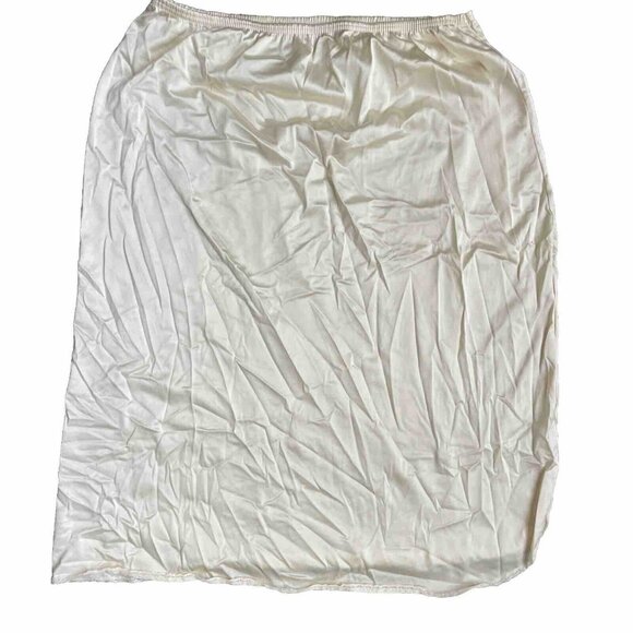 2/$18‎ SALE! Vassarette Slip Skirt Cream Womens L Vintage USA Silky Nylon Lace - Picture 1 of 8